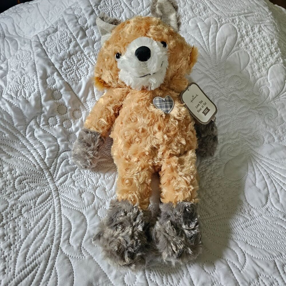 Hallmark Love You Near Or Far Plush Fox Stuffed Animal NWT Heart Accent